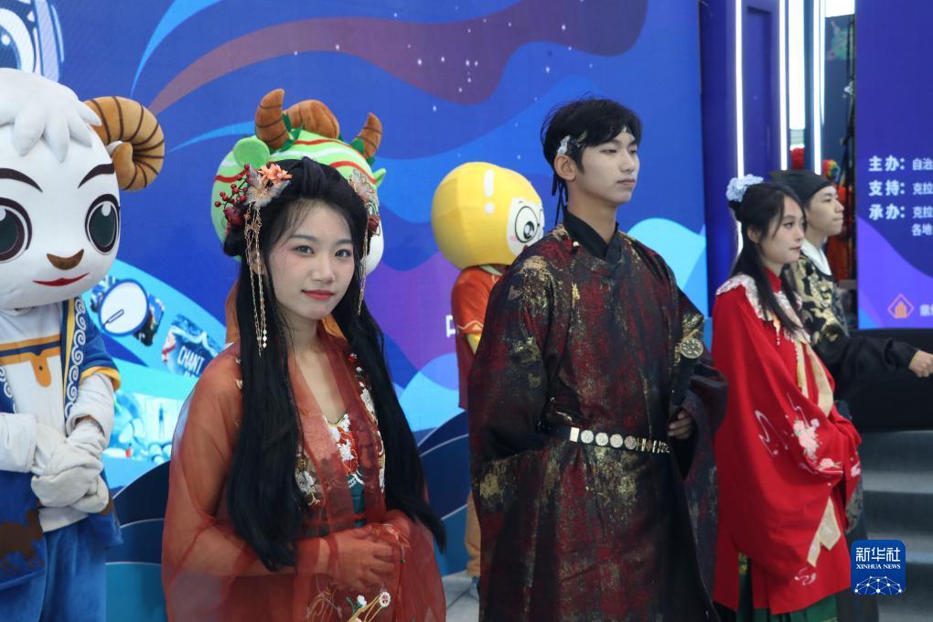 巴黎人宴会厅